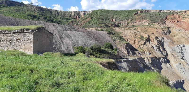 e1b7d1c1e680e18ffe3cf11de3684fa3