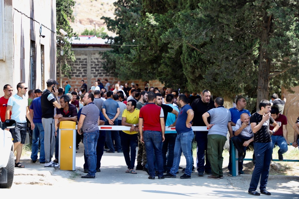 Ագարակի պղնձամոլիբդենային կոմբինատի աշխատակիցների կոչը՝ գործադուլը դադարեցնելու&nbsp;մասին